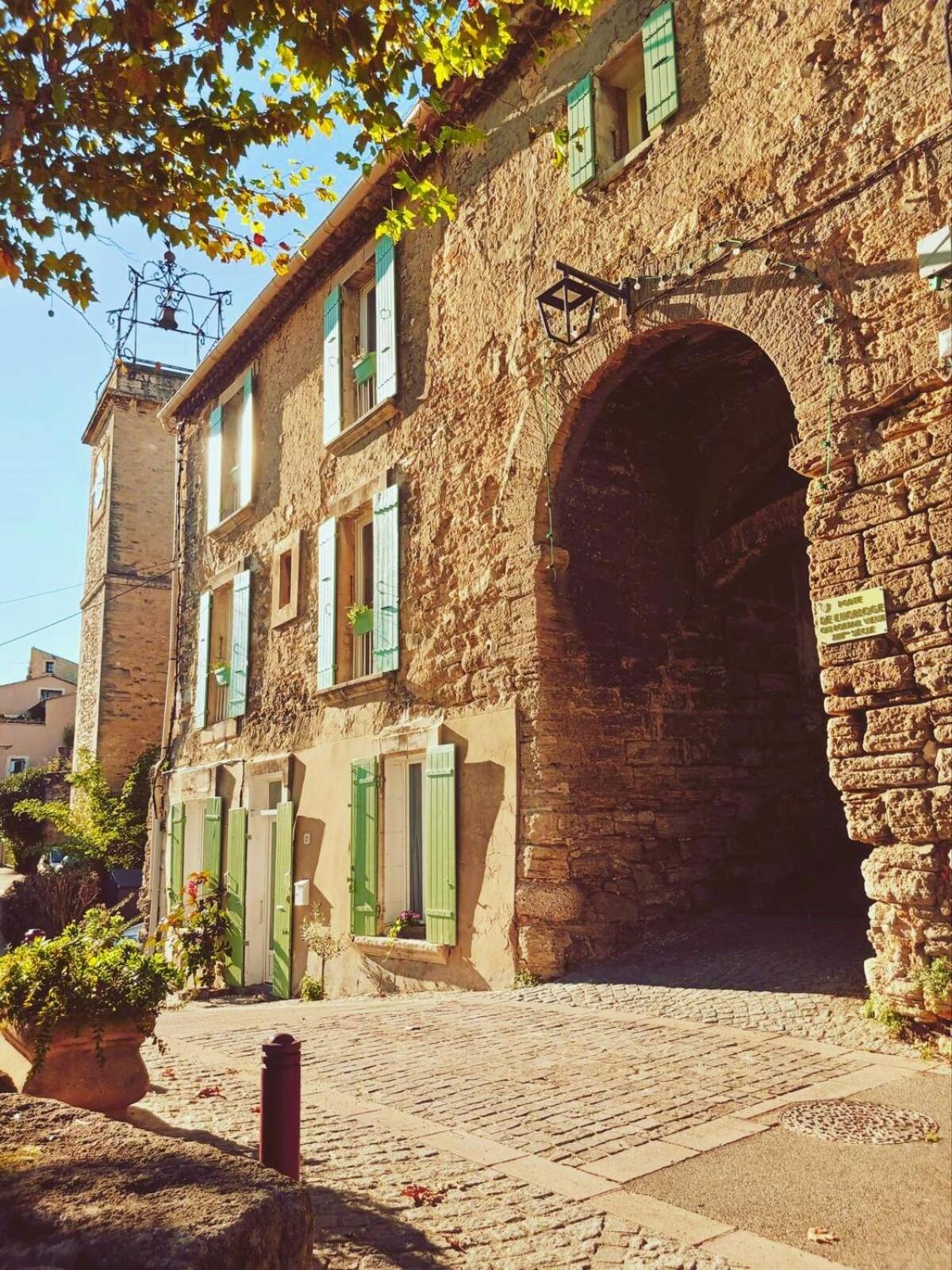 L'Appartement De L'Arche Châteauneuf-de-Gadagne Eksteriør billede